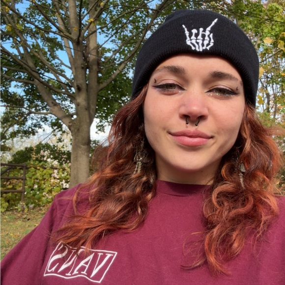 Meet your Posher, Sammi - Picture 3 of 3